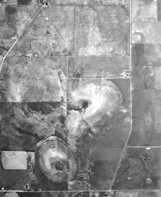 (Photographs Hud-clu-067 and Hud-clu-068)