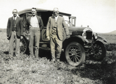 (Photograph Hud-fam-233; Thomas Hudson photo album)