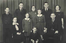 (Photograph Hud-fam-363; photo Richards and Co. Ballarat, about 1939)